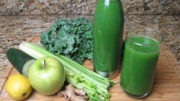 Simple Green Juice Recipe || Detoxing and Cell Rejuvenating Green Juice