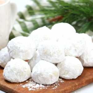 Holiday Snowball Cookies | Easy + Delicious Christmas Baking