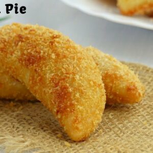 Creamy Chicken Half Moon Pie Recipe for kids by Tiffin Box | Fried Chicken pie with white sauce