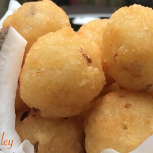 AGBELI KAAKLO RECIPE ONE OF GHANA’S FAMOUS STREET FOOD/SNACK | SAVORY CASSAVA DONUTS