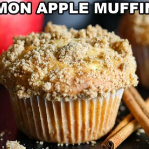 The BEST Cinnamon Apple Muffins