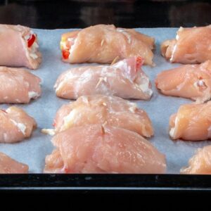SAVE during the holidays with this chicken breast with ONLY 3 ingredients