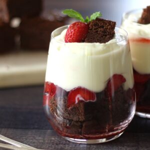 Brownie + Strawberry Cheesecake Parfait Recipe | Valentines Day Recipe
