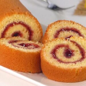 10 minutes Swiss Roll Cake without Oven | Basic swiss Jam roll cake recipe in frypan by Tiffin Box