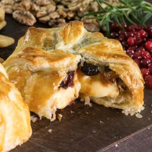 Baked Brie in Puff Pastry Recipe