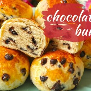 Easy Fluffy CHOCOLATE CHIP BUNS