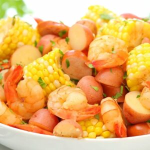 Easy Seafood Boil with Shrimp, Corn, Sausage & Potatoes | The Perfect Summer Dinner Recipe