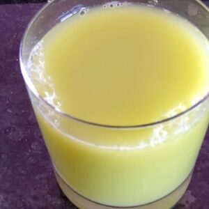 Golden apple juice recipe. How to make golden apple juice at home.