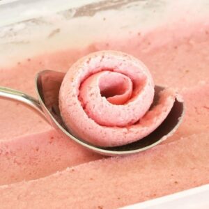 Eggless Homemade Strawberry Ice Cream 🍦🍓 Without An Ice Cream Machine