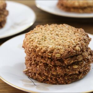 How to Make Crispy Oatmeal Cookies