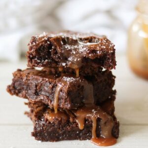 Salted Caramel Brownies Recipe | Recipes by Carina