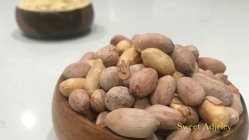 HOW TO MAKE ROASTED PEANUTS AND ROASTED CORNFLOUR ON YOUR STOVETOP
