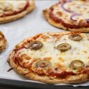 Pita Pizza Recipe | 10 Minute Pizza Hack