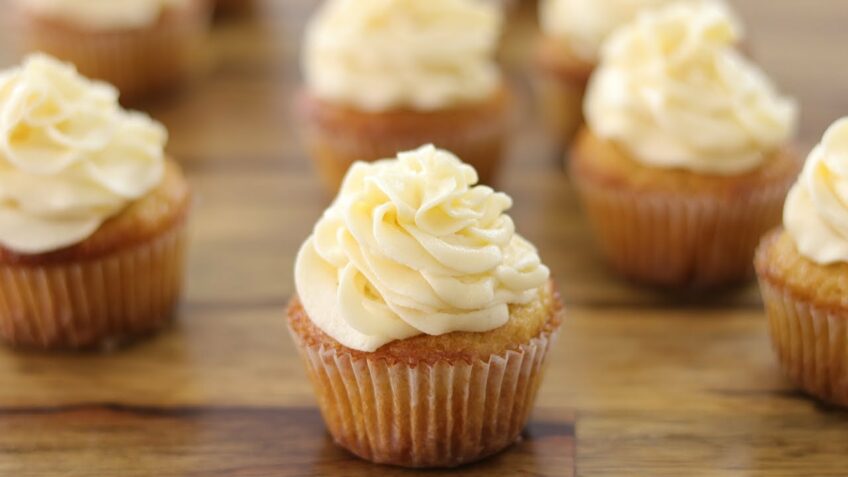 Vanilla Cupcakes Recipe | How to Make Vanilla Cupcakes