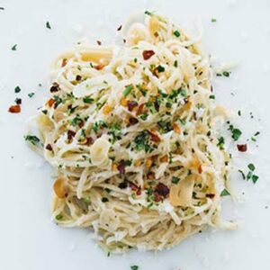 Authentic Homemade Spaghetti Aglio E Olio // Garlic and Oil Pasta