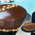 Snickers Mousse Cake – Chocolate Caramel Peanut Mousse Cake