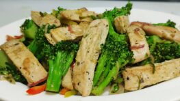 Saute Broccoli Chicken Salad | चिकन सलाद रेसिपी | Chicken Salad Recipe
