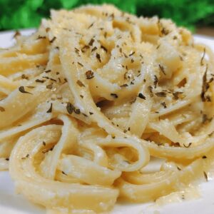 White sauce pasta recipe in 15 minutes! Homemade recipe with few ingredients