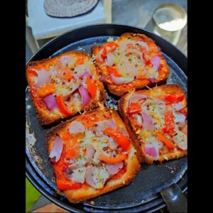 How To Make Bread Pizza With Few ingredients