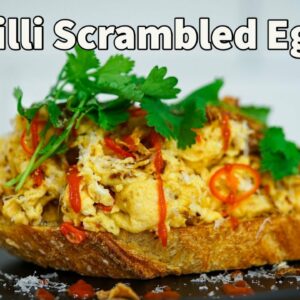 This chilli scrambled eggs is the perfect breakfast recipe