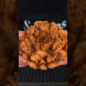 How to make a Blooming Onion in 10 minutes