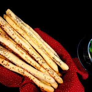 Crunchy Italian Breadsticks – Grissini – Quick and Easy