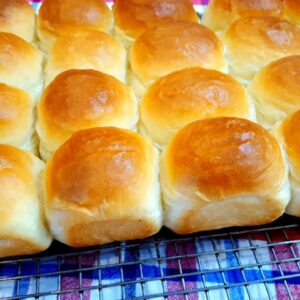 Quick and Easy Dinner Rolls