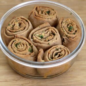 How To Make Whole Wheat Garlic Rolls Without Oven On A Tawa & In Oven – Atta Garlic Rolls Recipe