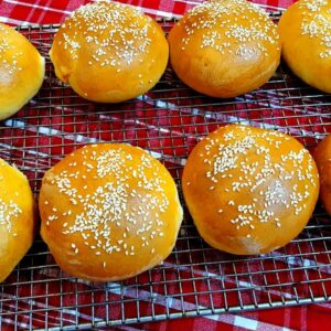 Homemade Hamburger Buns – Easy