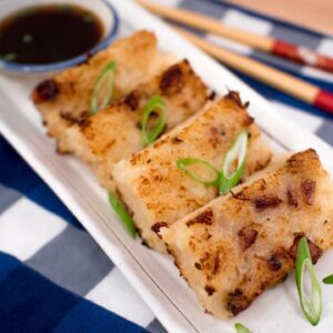 Dim Sum Turnip Cake / Radish Cake (Lo Bak Go) ขนมผักกาด – Chinese Recipe – Pai’s Kitchen