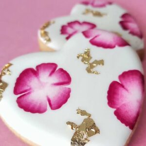 Floral Heart Cookies | Watercolor Technique on Royal Icing