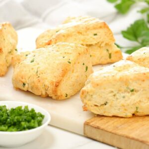 Cheddar Chive Scones | Delicious Fall Comfort Foods