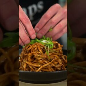 The Best Garlic Chilli Noodles Recipe | Shorts