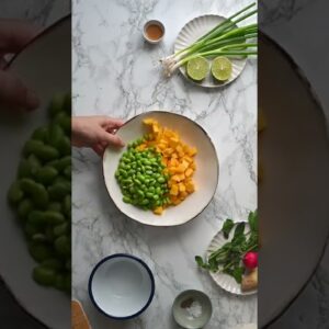 Easy Vegan Recipe – How To Make Mango and Edamame Bean Salsa Salad Recipe #shorts