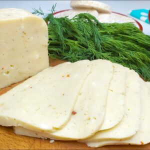 Heerlijk en snel zelfgemaakt kaas recept, slechts 2 ingrediënten, 10 minuten werk – geen stremsel