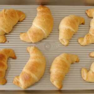 How to Roll a Crescent Roll / Croissant ?