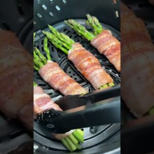 Airfryer bacon-wrapped asparagus