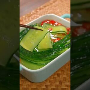 Cucumber 🥒 Salad 🥗 With Simple Ingredients (Subscribe) #food #quickrecipe #shorts #recipes #salad