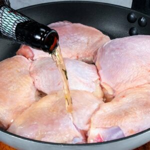 Without beer it is not the same taste! A unique recipe for chicken legs in the pan