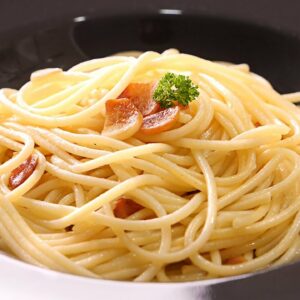 Espaguetis al Ajillo | Receta súper Fácil y Rápida (SOLO 3 INGREDIENTES)