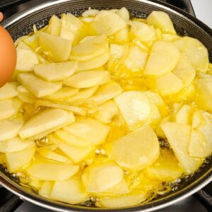 ASMR | Ultimatives spanisches Omelett mit NUR 3 Zutaten! Alle werden staunen!