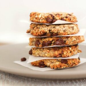 BANANEN HAFERFLOCKEN KEKSE backen | 3 Zutaten Cookies Rezept – ohne Mehl & Ei – CUISINI