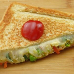 Cheesy Veg sandwich | Indian Potato Paneer Toast for kids tiffin box|চিজি আলু পনির স্যান্ডউইচ  .