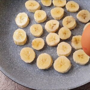 De beroemde banaan recept in de pan met een Ei 😋😋!! met eenvoudig ingrediënten!!👌