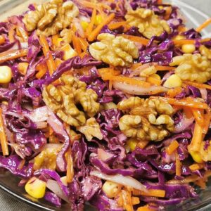 سلطة الملفوف الأحمر سلطة كرسبي وسريعة || Red cabbage salad recipe vegan salads