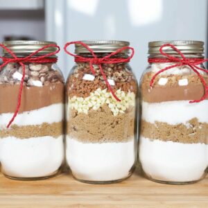 5 Brownie-In-A-Jar Recipes | Edible Gifts