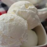 Glace au yaourt en 3 ingrédients! tellement épais! La recette la plus facile et simple!