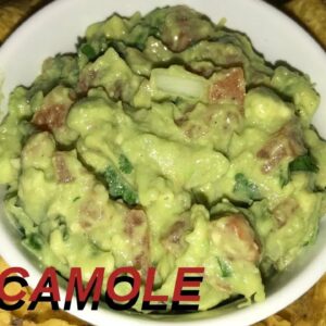 HOW TO MAKE EASY AND DELICIOUS GUACAMOLE!!