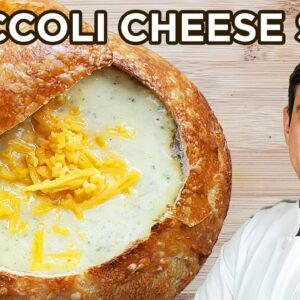 Easy Broccoli Cheese Soup Recipe [ Copycat Panera Broccoli Cheddar Soup ]