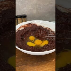 Un Fondant chocolat et caramel beurre salé !! 🤤🍰 #shorts #recette #recettefacile #seizemay #food